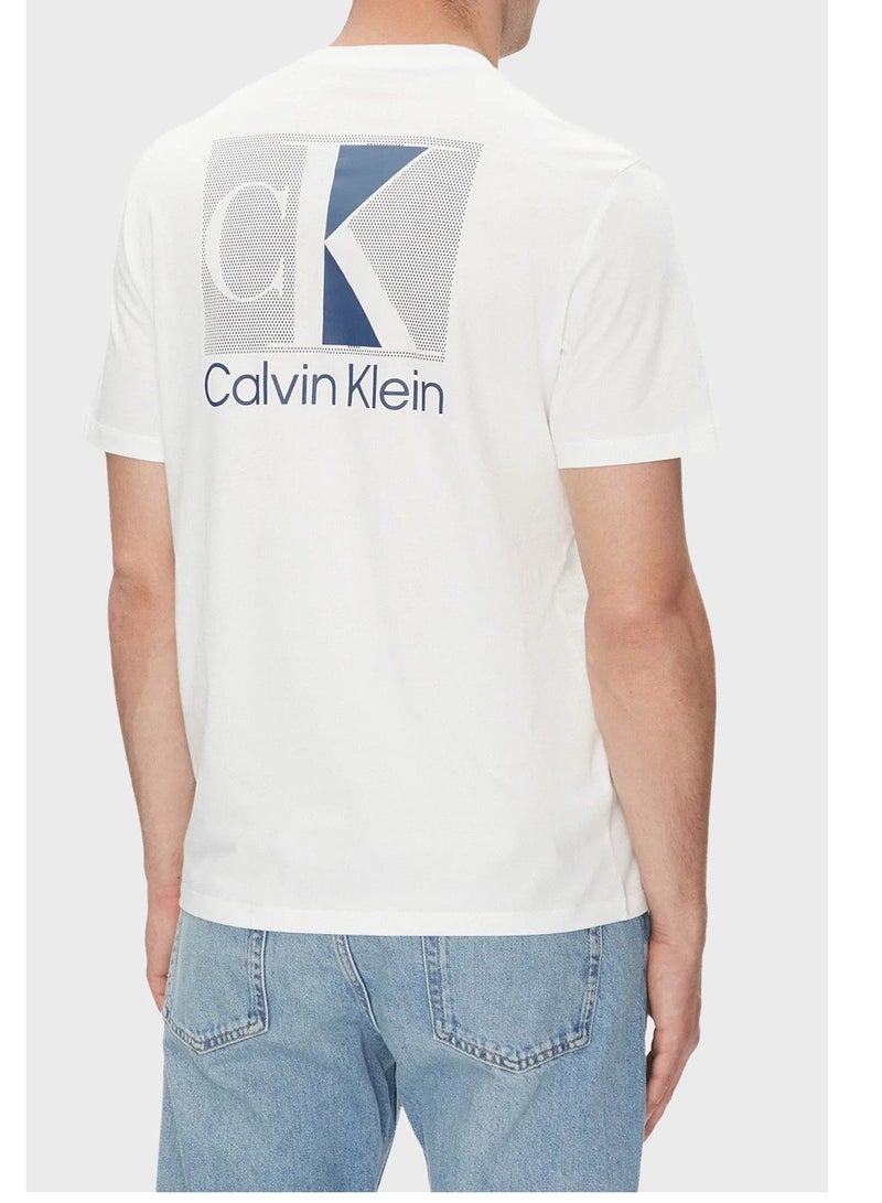 كالفن كلاين تيشيرت بقصة عادية بطبعة جرافيك - Image 3