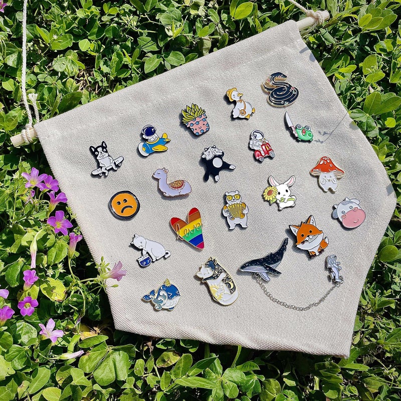 SINCCO 20/40/50 Pcs Cute Enamel Backpack Pins, Funny Anime Enamel Lapel Pins Bulk Set Cool Brooch Button Pins Badge Aesthetic for Backpacks, Bag, Jacket, Kids, Girls, Festival Present (Style 20) - Image 5