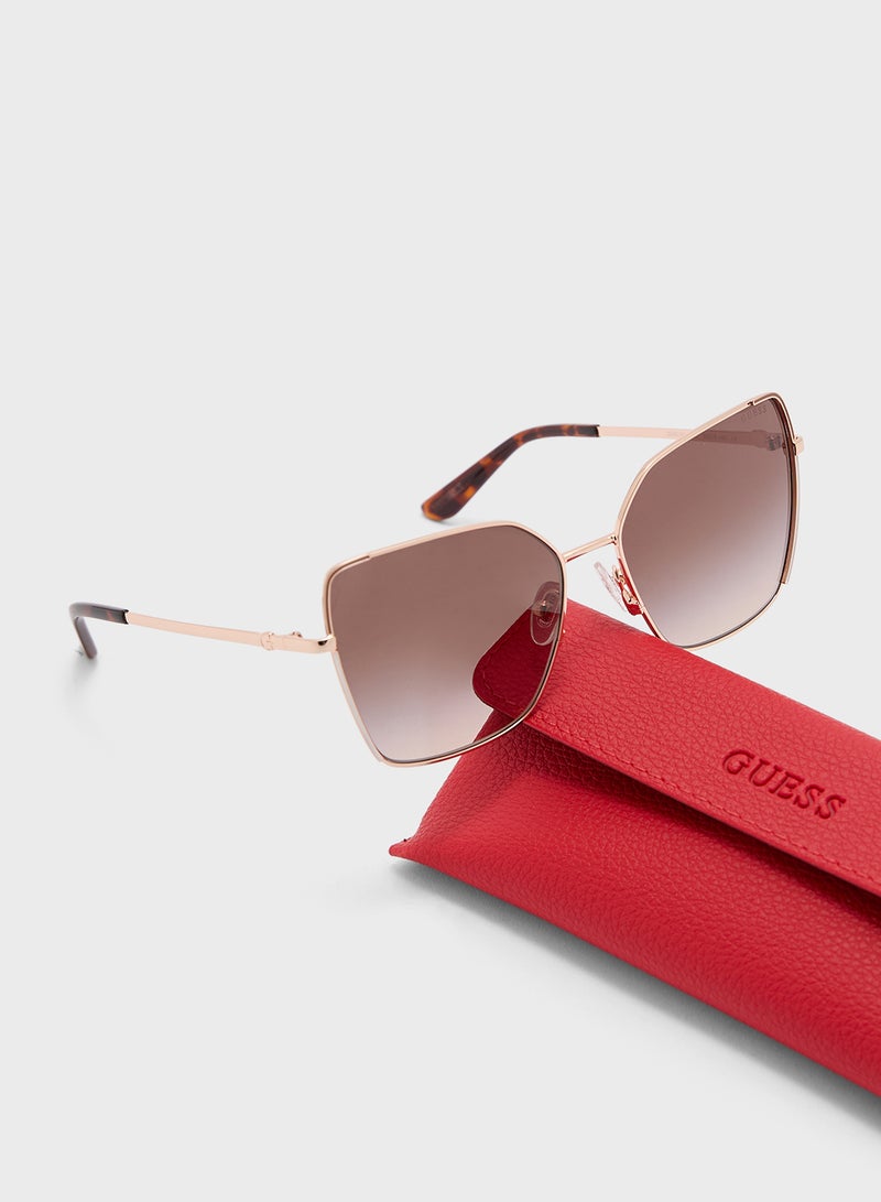 GUESS Oversized Sunglasses - Image 5