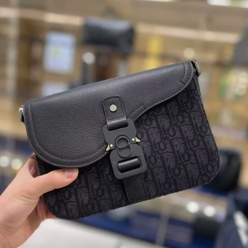 New Men'S Canvas Saddle Messenger Fashion Lock Trendy Versatile Flap Casual Shoulder Bag Trendy Crossbody Messenger Bag - Image 1