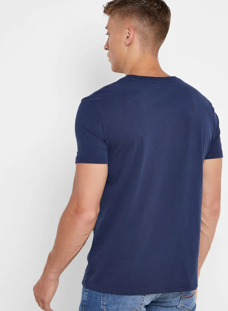 TOMMY HILFIGER Essential Crew Neck T-Shirt
