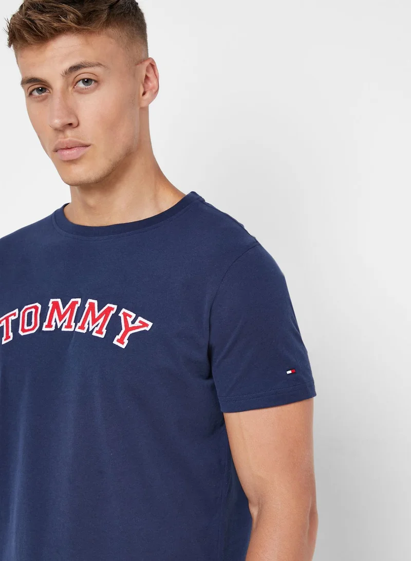 TOMMY HILFIGER Essential Crew Neck T-Shirt