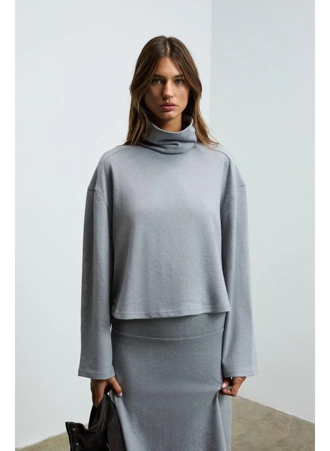 GRIMELANGE PLORUNS Women's Soft and Flexible Fabric Fisherman Collar Grey Sweatshirt.