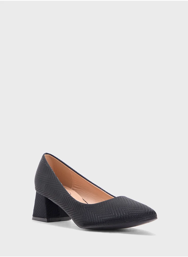 بي ار Block Heeled Pointed Pump
