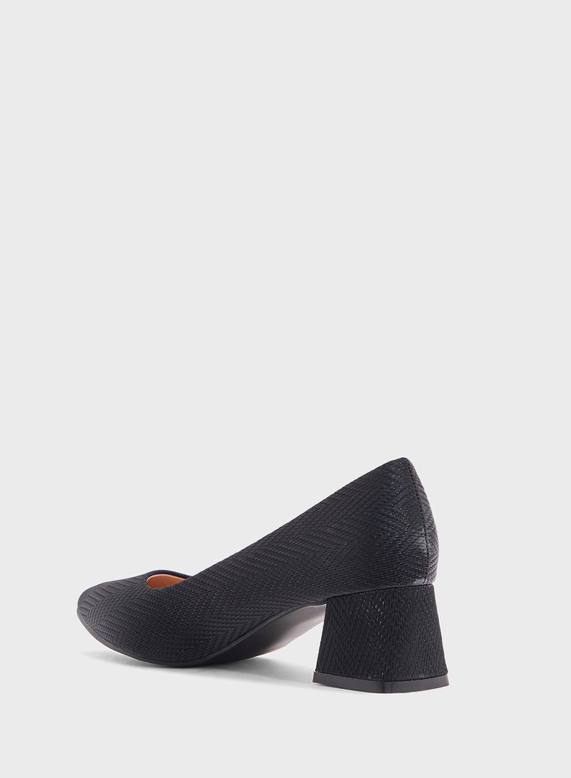 BR Block Heeled Pointed Pump  - Image 3