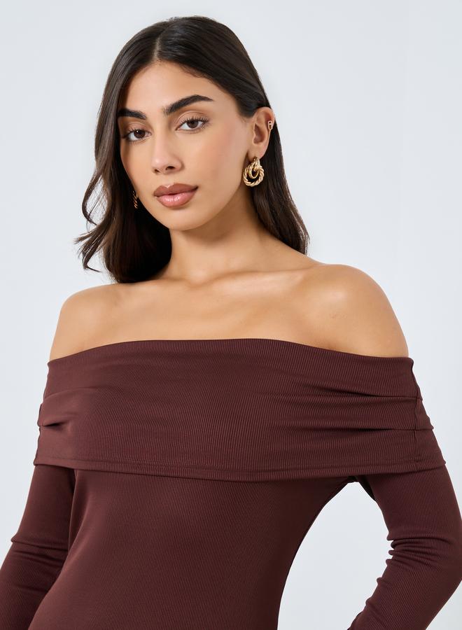 ستايلي فستان ميدي مضلع بأكتاف مكشوفة - Image 4