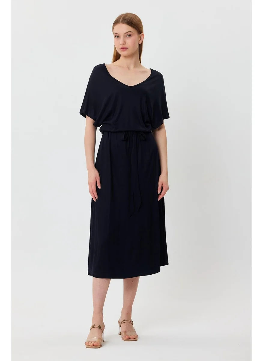 Alexander Gardi Belted V-Neck Dress (B23-00239)