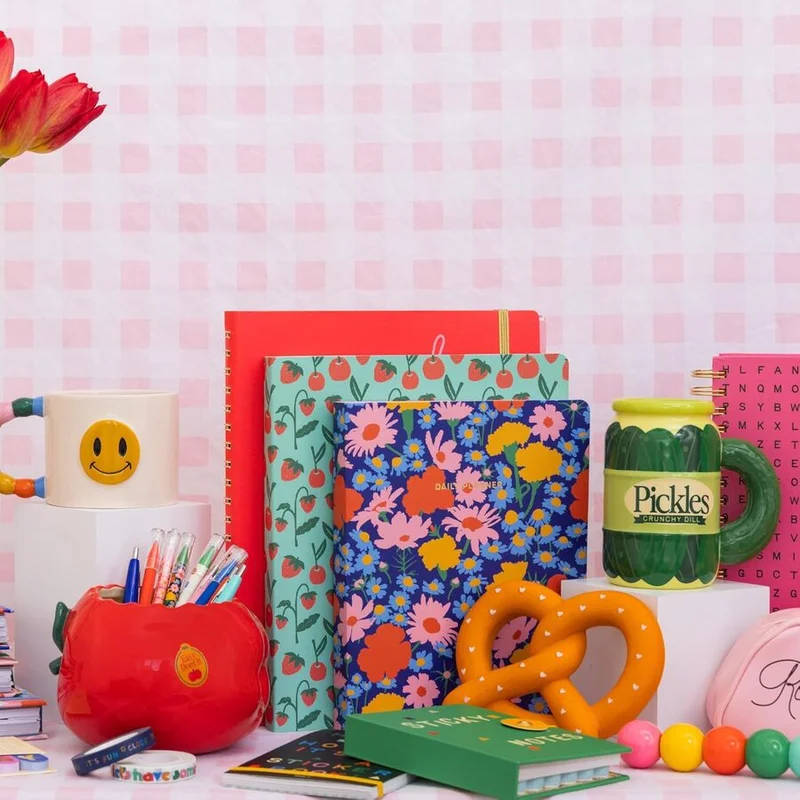 بان دو Weekly Undated Planner, Teal Strawberries