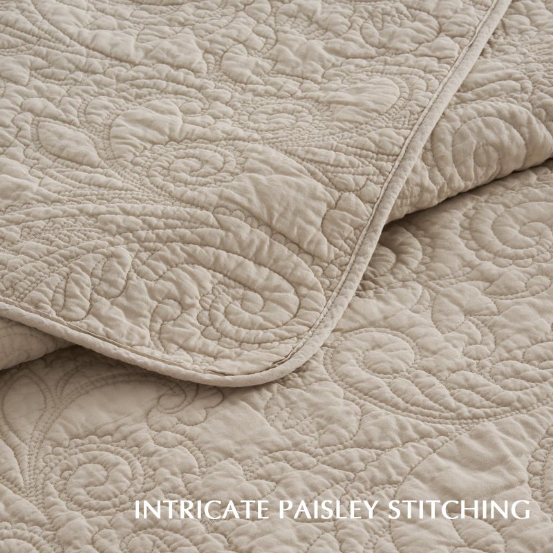 EVERGRACEHOME EVERGRACE 100% Cotton Paisley Quilt Set, Oversized King 3 Piece Set â€“ Prewashed Lightweight Bedspread with 2 Shams, Soft & Breathable Matelasse Coverlet for All-Season Comfort, Flax Beige - Image 2