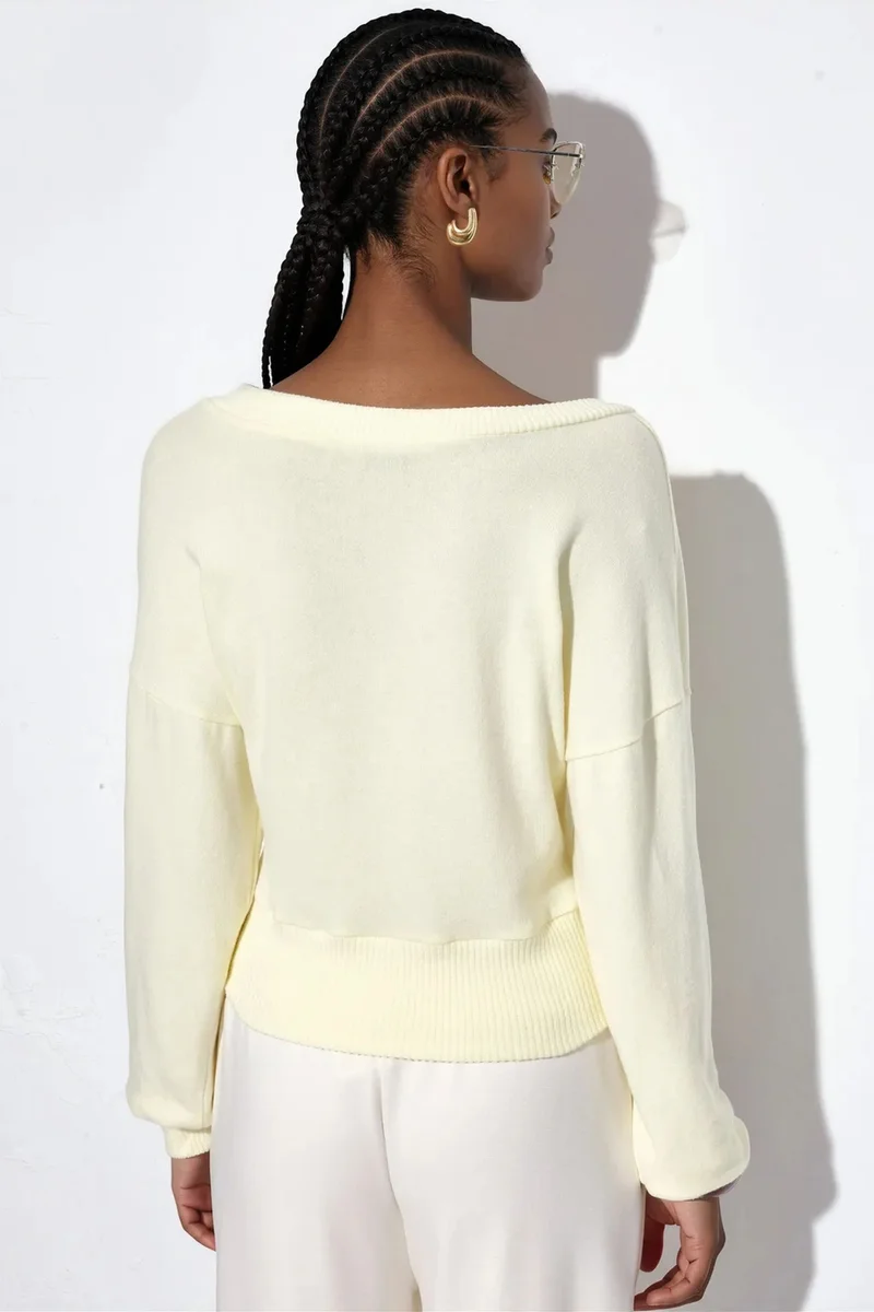 Busem Lemon Yellow BUSEM Women's Crop V-neck Sweatshirt for Women | Best Price UAE