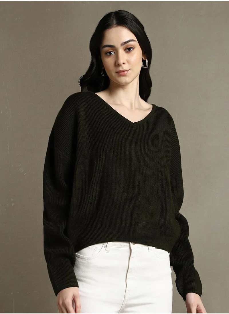دينيس لينغو Women's Olive 100% Acrylic Solid Regular Fit Sweater