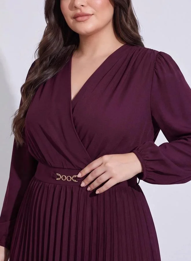 Styli  Plus Size Burgundy Solid Pleated A-Line Maxi Dress for Women | Best Price UAE