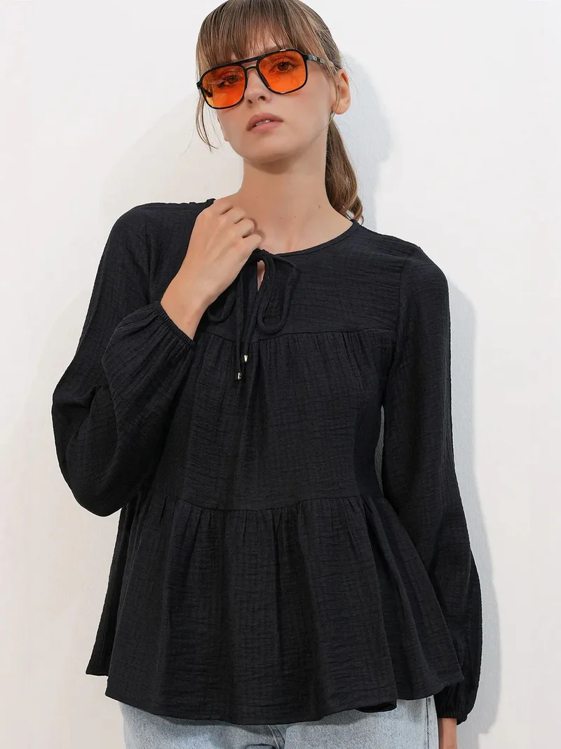 بيغ دارت BDART Textured Tie-Front Blouse