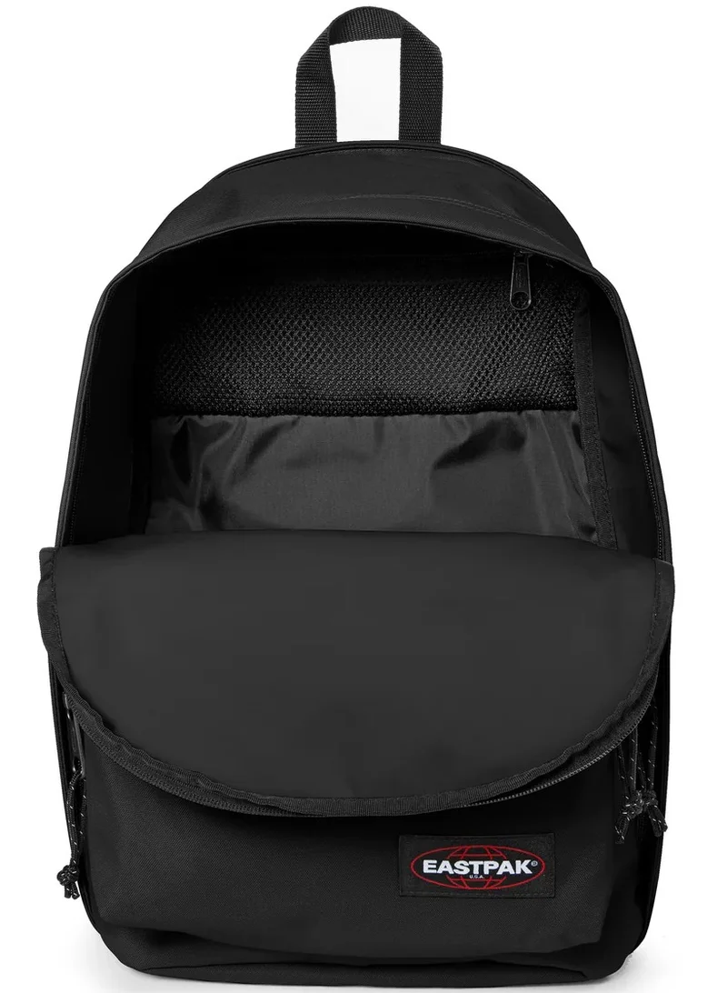 ايستباك حقيبة ظهر سوداء متوسطة للعمل واللابتوب