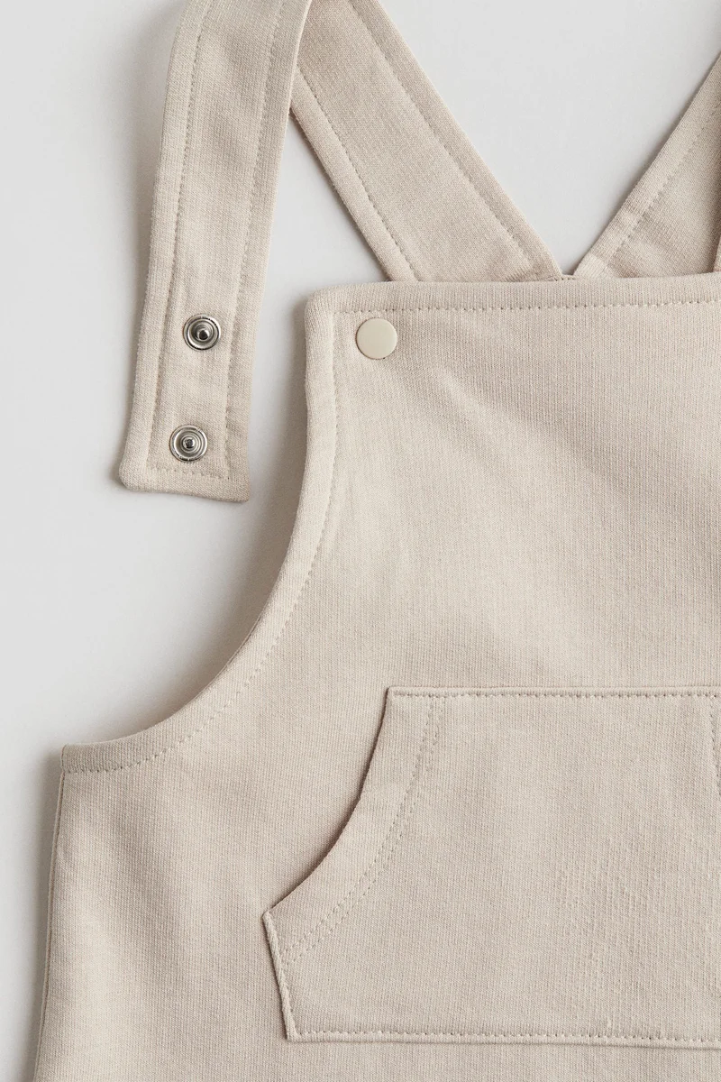 H&M Sweatshirt dungaree shorts