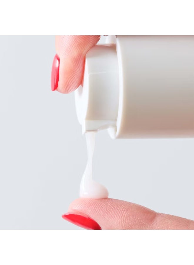 فيرست إيد بيوتي سيروم ترطيب البشرة من فيرست إيد بيوتي مع حمض الهيالورونيك ٥٠ مل - Image 2