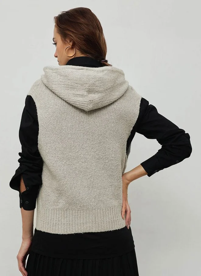 STREET 9 سترة نسائية بغطاء رأس