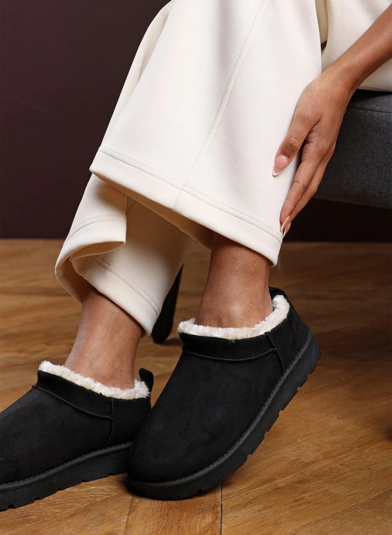 ويرز ذات فروم Saskia' Cosy Fur Lined Micro Dipped Heel Boot
