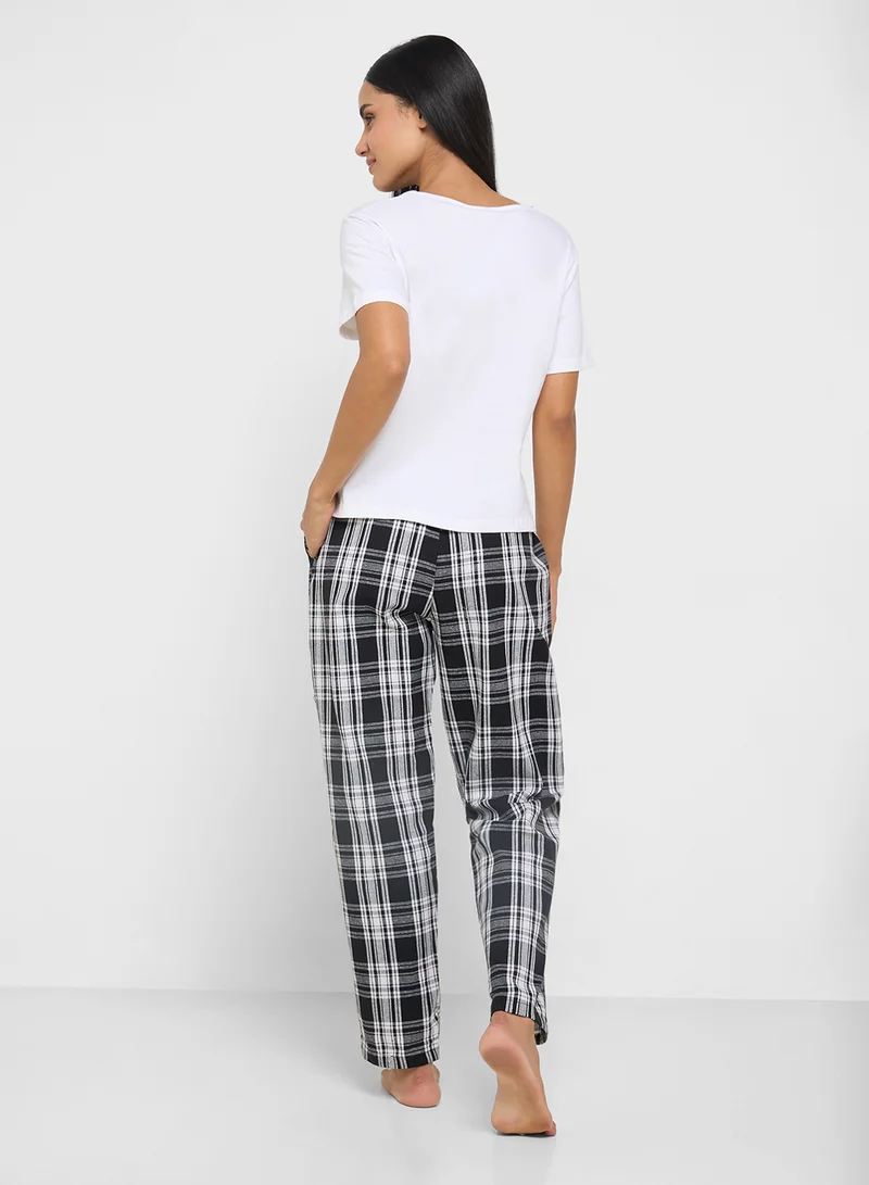 Ginger Cotton Graphic T-Shirt & Checkered Pyjama Set