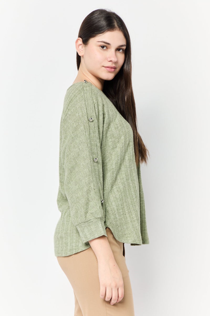 ADRIENNE VITTADINI بلوزة نسائية بأكمام طويلة وياقة دائرية، خضراء - Image 3