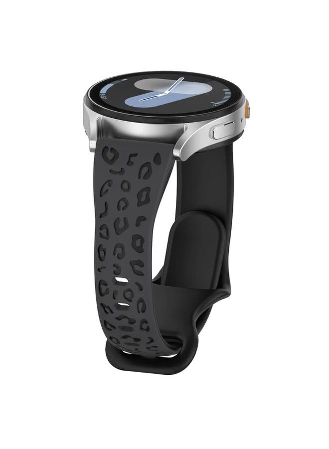 سوار ساعة Amazfit GTR الذكية القابل للاستبدال بلون شاي الحليب الأسود بعرض 16 ملم، مع حزام سيليكون قابل للتعديل ومشبك تحرير سريع. - Image 4