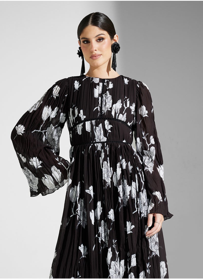 Frock and Frill Floral Pleated Dress  - Image 3