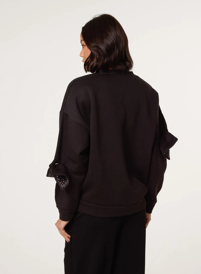 بلو فانيلا بلوزة بأكمام فيونكة