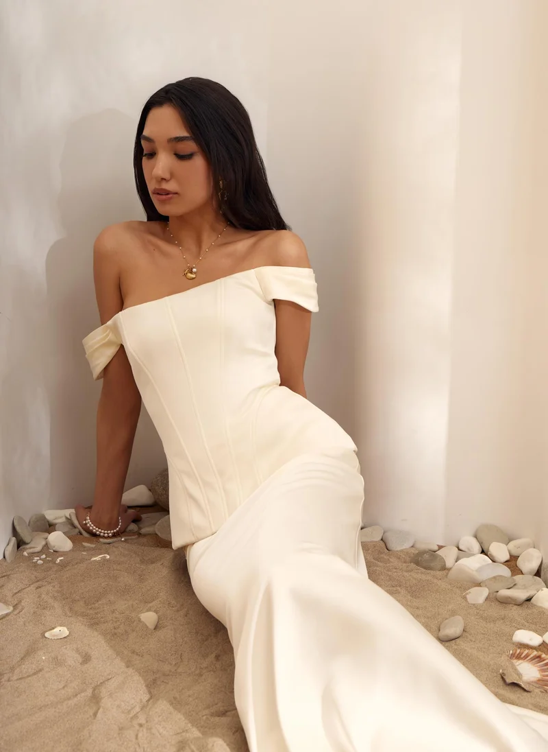 Lichi  Fitted corset top with open shoulders for Women | Best Price UAE