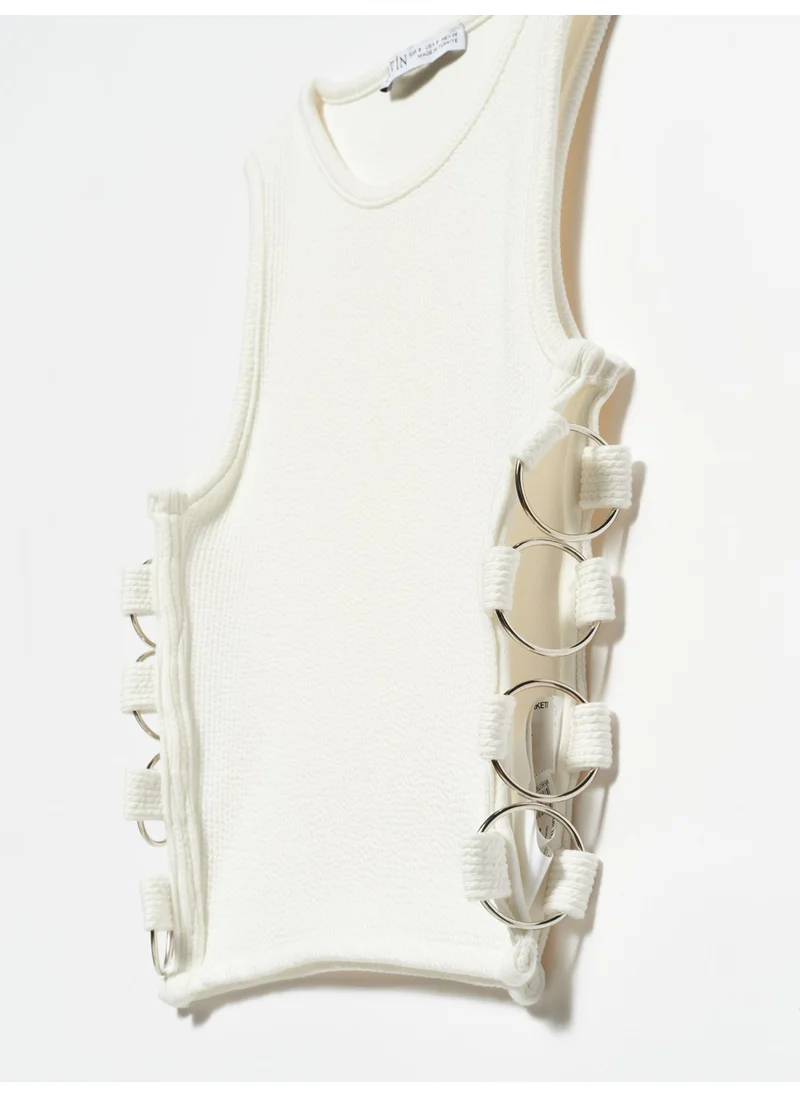 Dilvin 20109 Ring Detailed Crop Top-Ecru