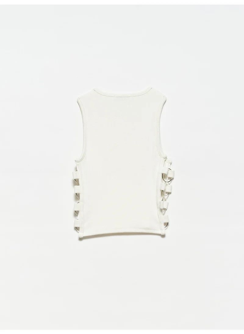 Dilvin 20109 Ring Detailed Crop Top-Ecru