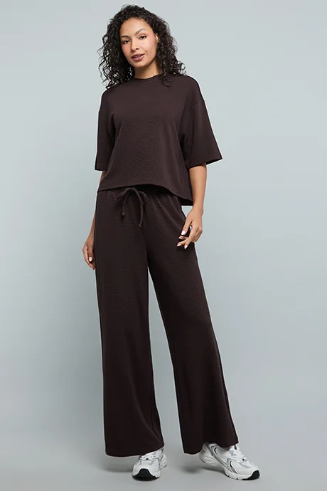 أر أند بي Solid T-Shirt with Crew Neck and Short Sleeves
