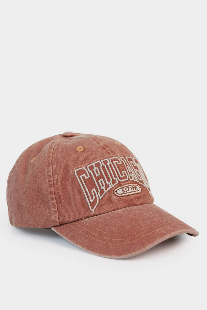 ديفاكتو Man Embroidered Cotton Cap