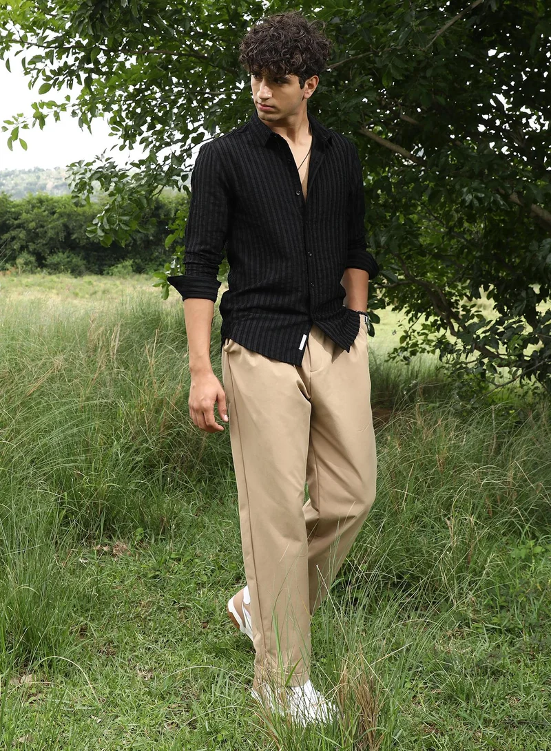Campus Sutra Campus Sutra Men's Onyx Black Edgy-Stripe Jacquard Shirt | Spread Collar , Long Sleeve Cuffed Sleeves , Button Closure | Stripes Jacquard | Cotton-Blend Shirt For Casual Wear