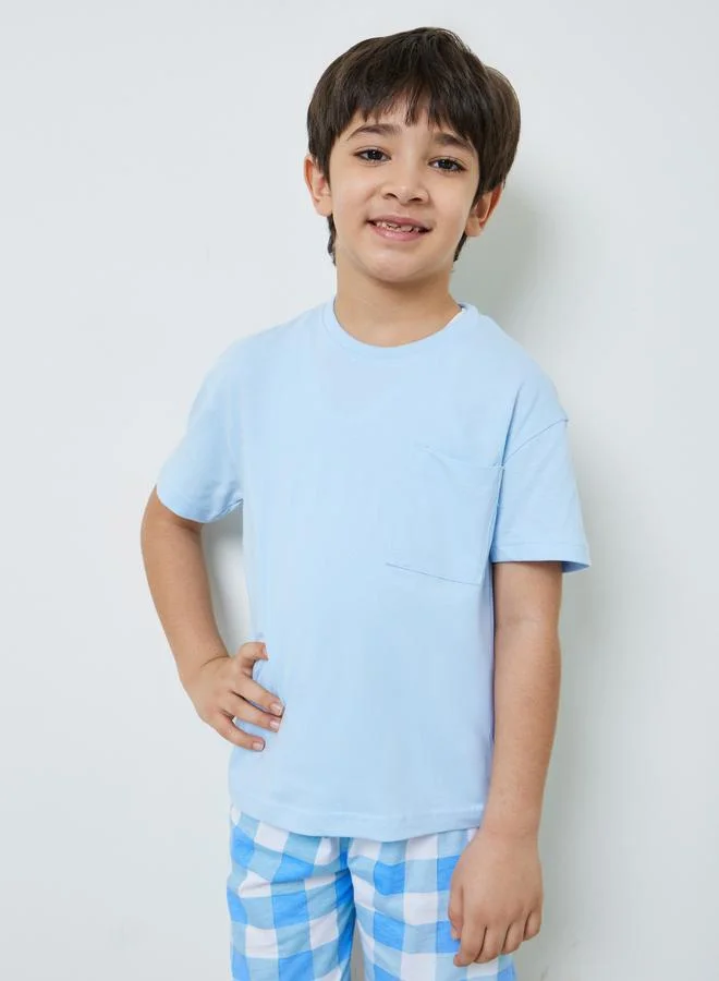 ستايلي Boys Short Sleeve T-Shirt and Checkered Shorts Set