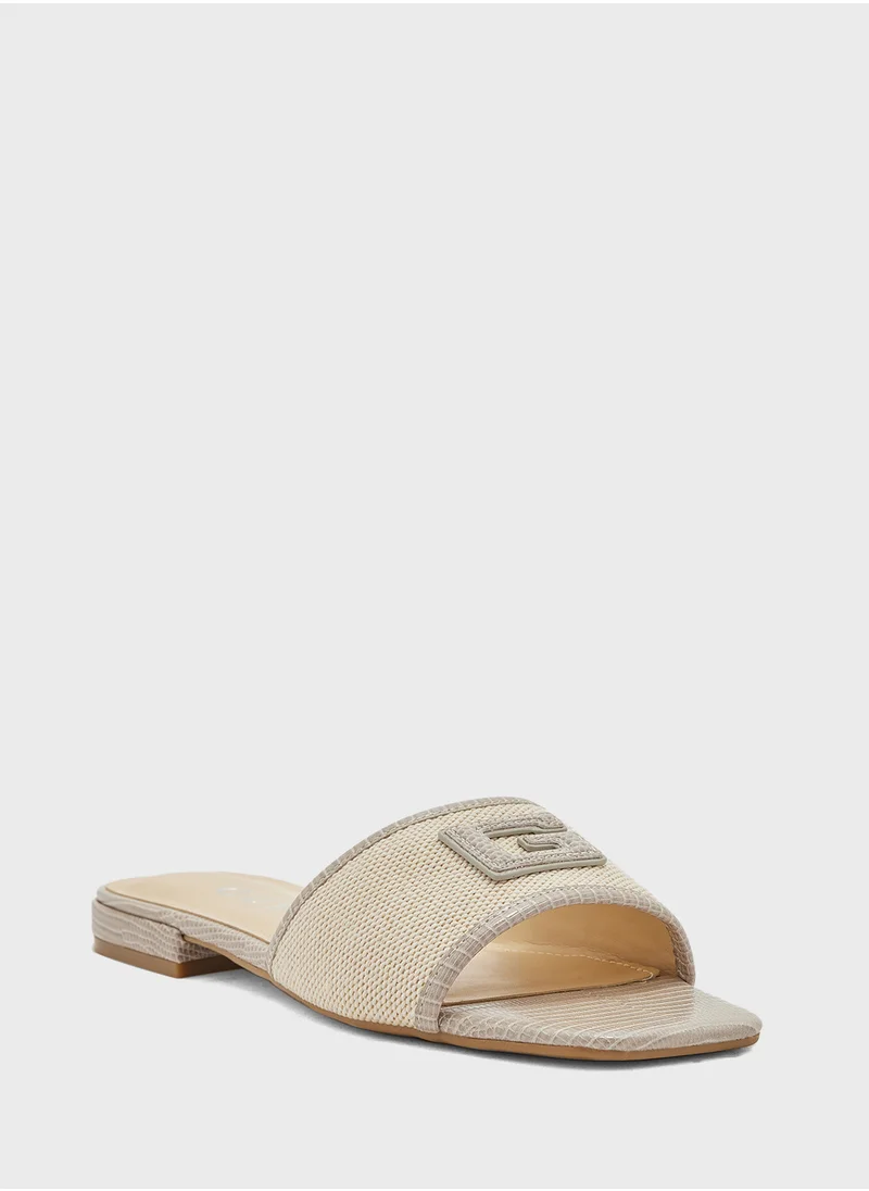 جس Tampa Casual Flat Sandals