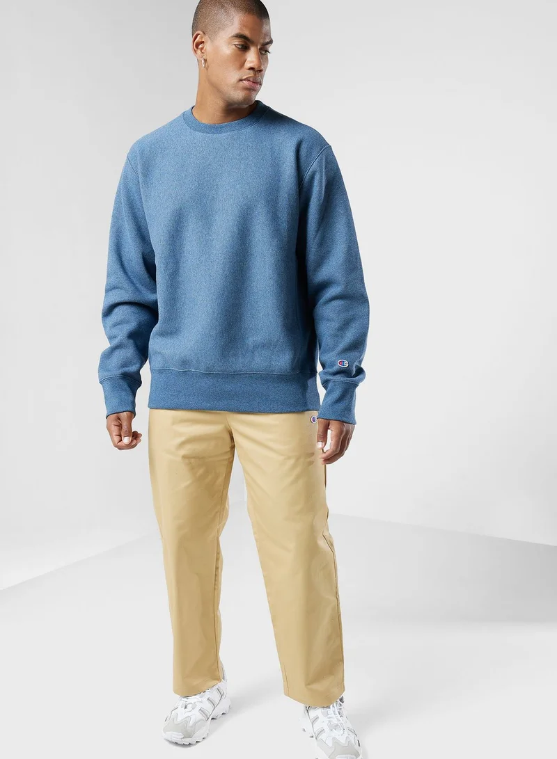 Champion Essential Sweatshirt