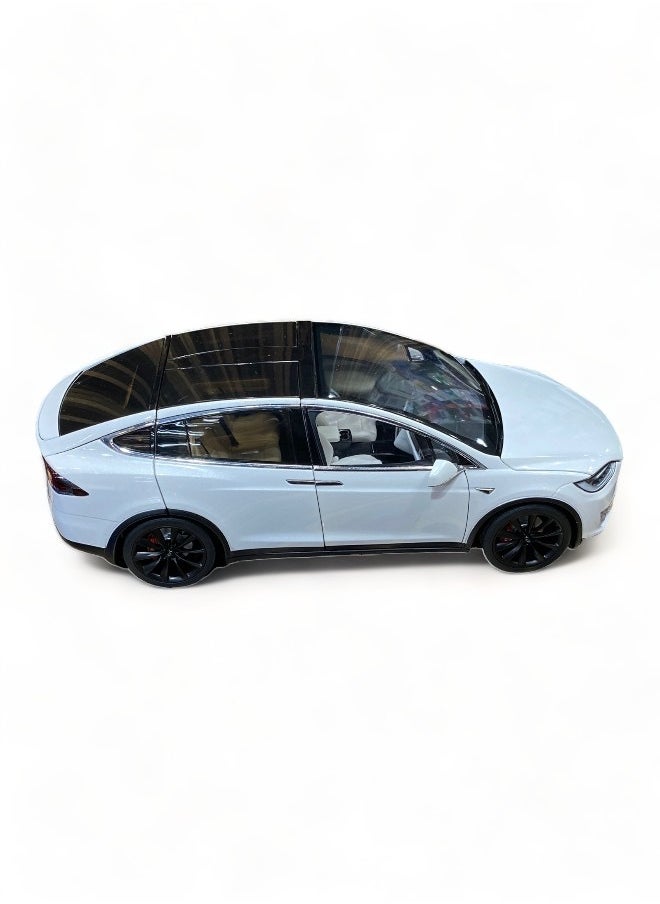 Tesla - Model X - Image 1