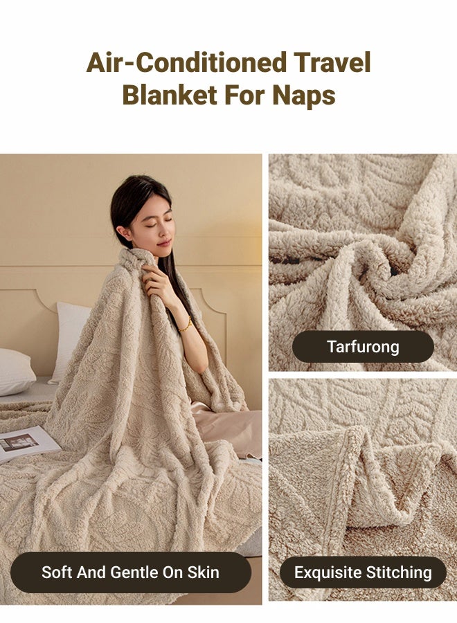 Polyester blanket. Dimensions 150x200cm - Soft and cosy, suitable as a nap blanket, air-conditioning blanket, small throw, sofa blanket or travel blanket - Khaki colour scheme - Image 2