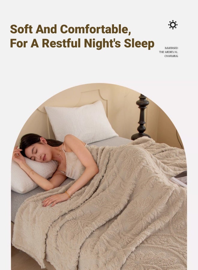 Polyester blanket. Dimensions 150x200cm - Soft and cosy, suitable as a nap blanket, air-conditioning blanket, small throw, sofa blanket or travel blanket - Khaki colour scheme - Image 4