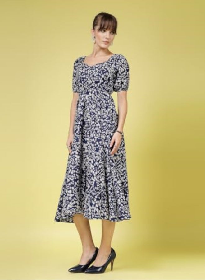 Oomph! فستان نسائي متوسط الطول بتصميم كريب وواسع من الأسفل من OOMPH! - Image 3