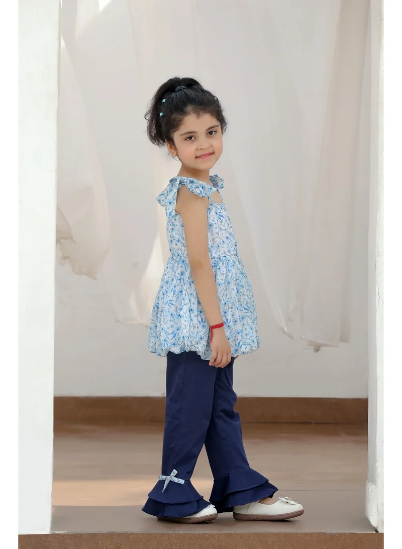 Luxe & Hardy بلوزة بالون برباط على الكتفين للبنات، وبنطال واسع من الأسفل باللون الأزرق