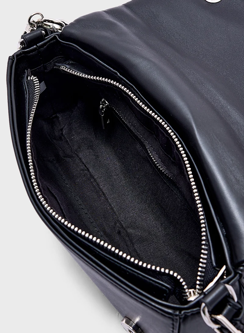 جينجر Quilted Padded Metal Chain Detail Crossbody Bag