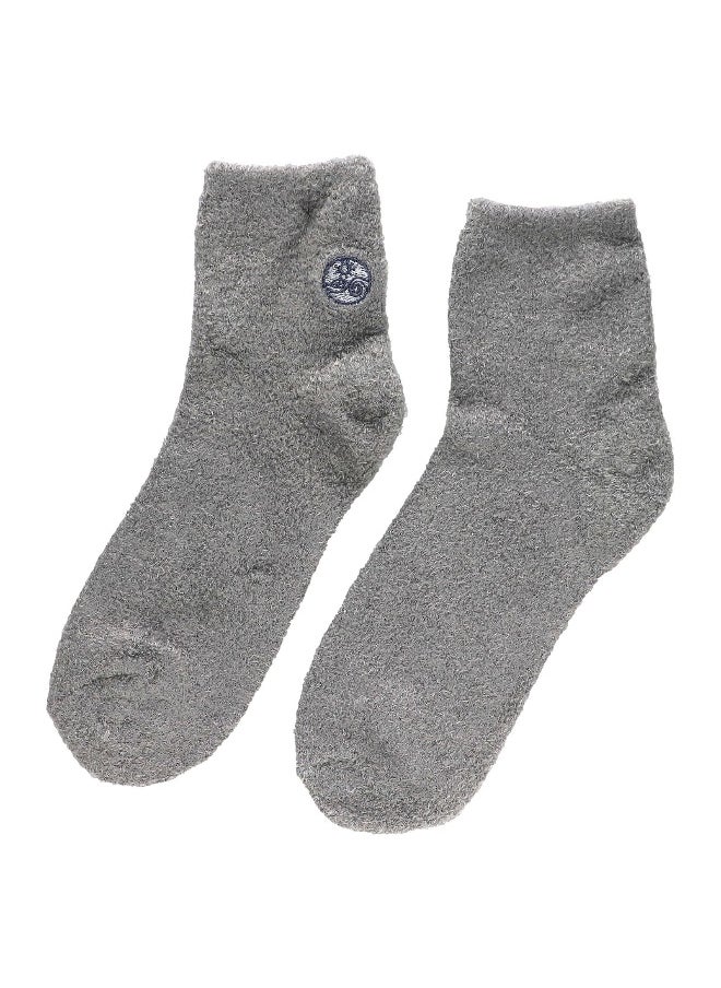 Earth Therapeutics - Earth Therapeutics, Aloe Moisture, Aloe Socks, Grey and White, 2 Pairs - Image 1