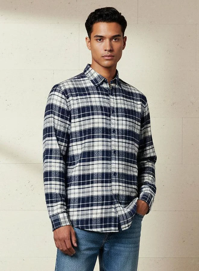 سبلاش فيڤ Men Regular Fit Collared Checked Long Sleeve Shirt