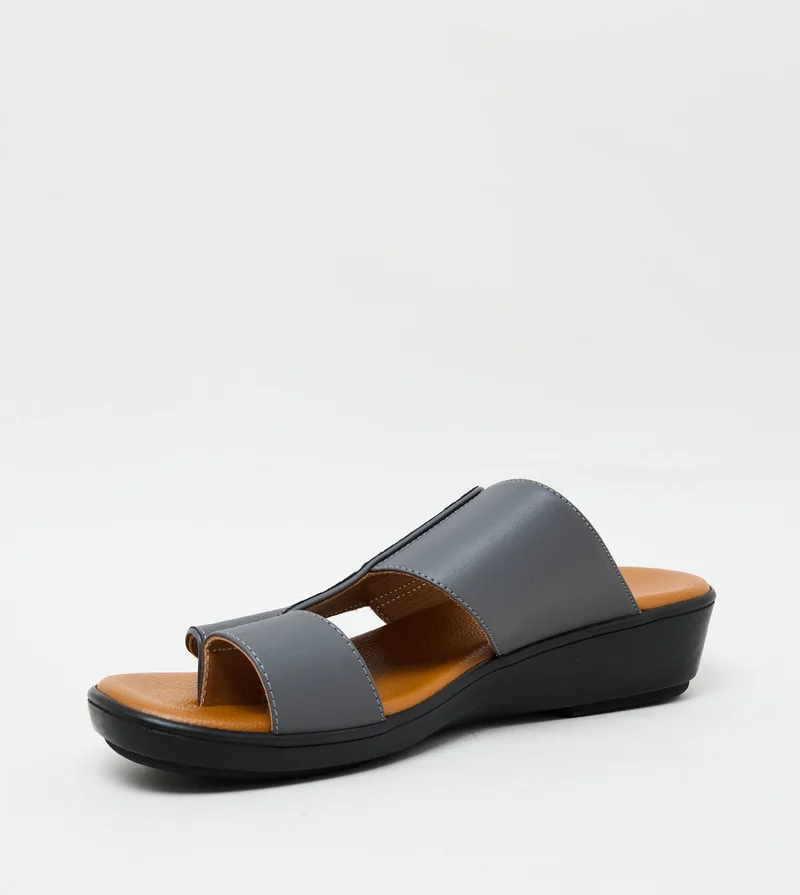 STEVE MADDEN  Omani Sandal Grey Men's Sandals for Men | Best Price UAE