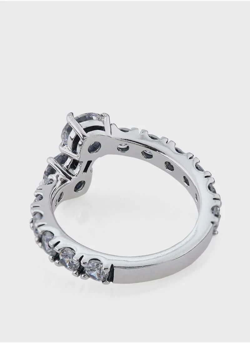 باندورا Sparkling Overlapping Band Ring