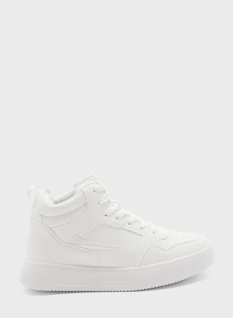 جينجر Hightop Sneakers