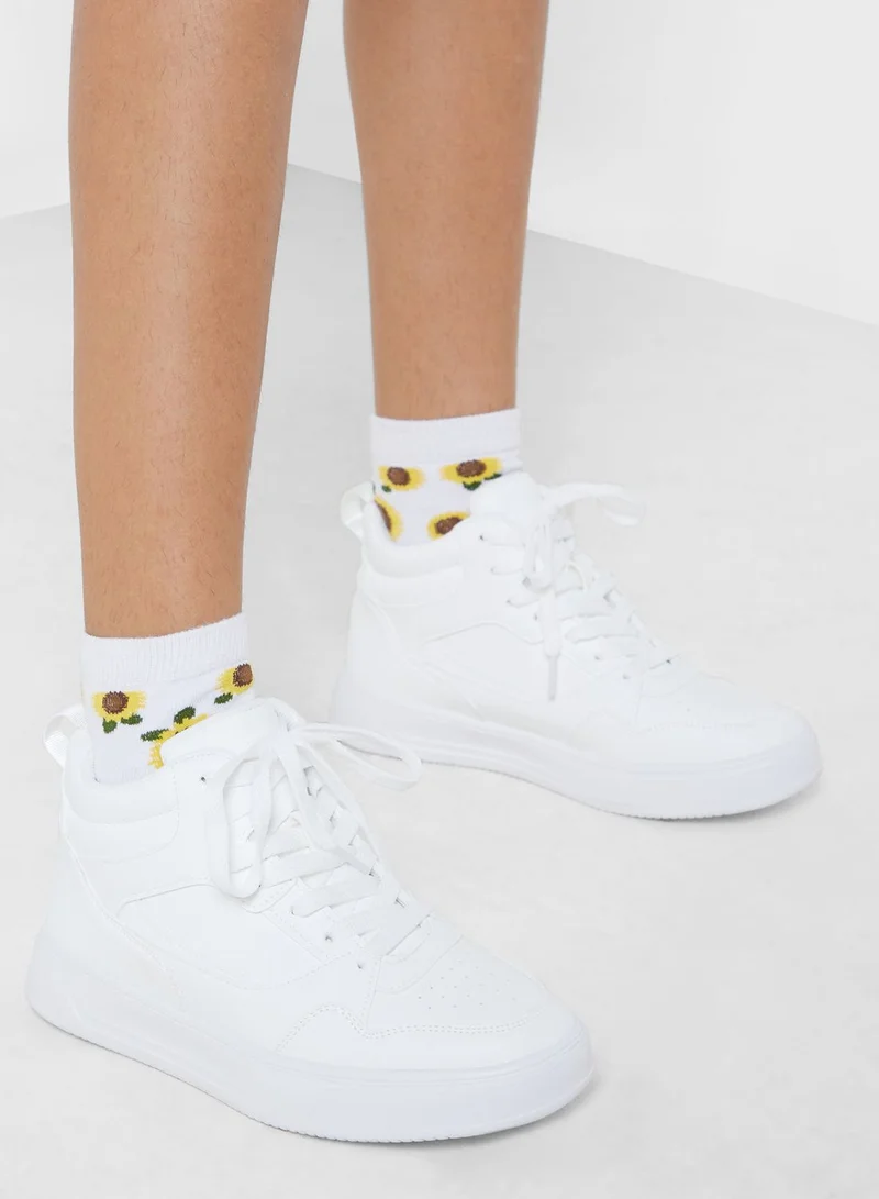 جينجر Hightop Sneakers