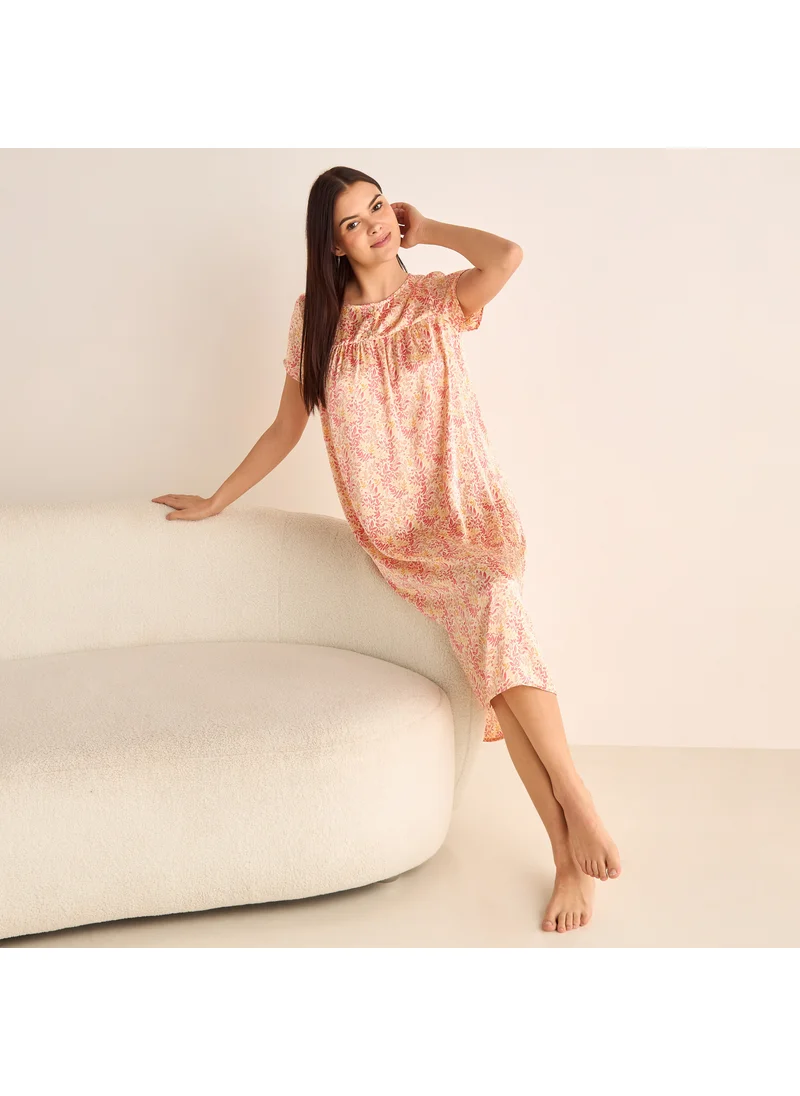 سبلاش فيڤ Leaf Print Sleepshirt with Short Sleeves and Round Neck