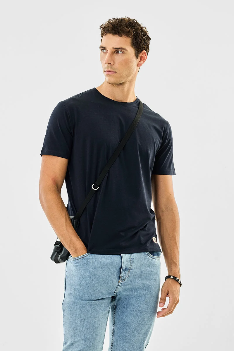 SNITCH Basic Side Slit Stretch T-Shirt